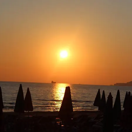 Adriatik 2 Hotel Shkallnur