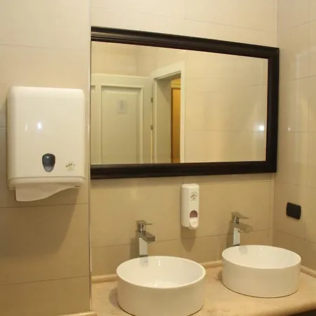 Adriatik 2 Hotel Shkallnur