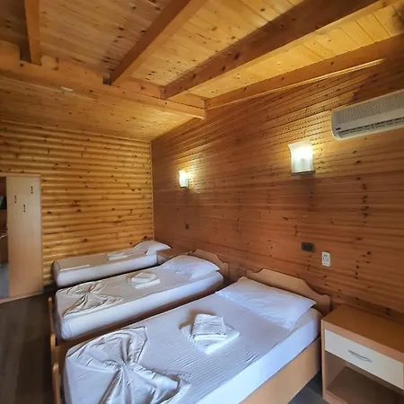 Adriatik 2 ホテル Škalngur